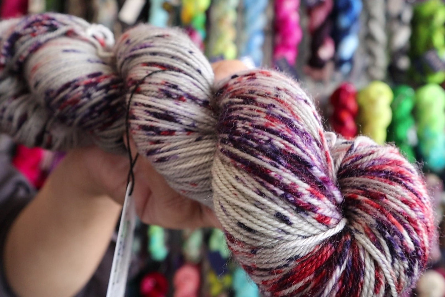 Floreciendo En La Ceniza - Dye to Order